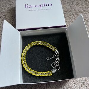 Fashion Jewelry Taupe Wrap Star Bracelet